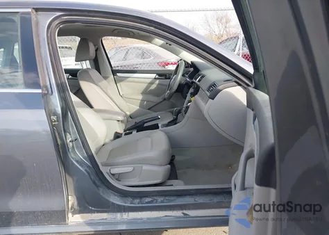 2012 Volkswagen Passat 2.0L Tdi Se from USA, damaged, VIN 1VWBN7A30CC024052